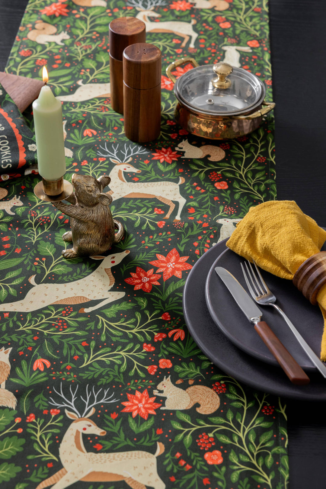 Gingiber - Christmas Forest Table Runner