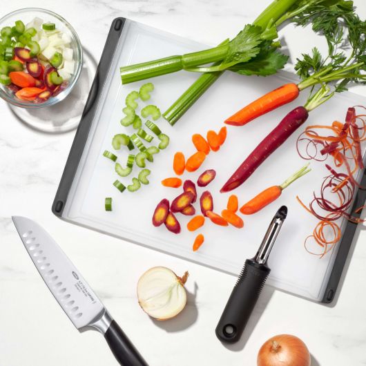 OXO Carving & Cutting Board – The Cook's Nook
