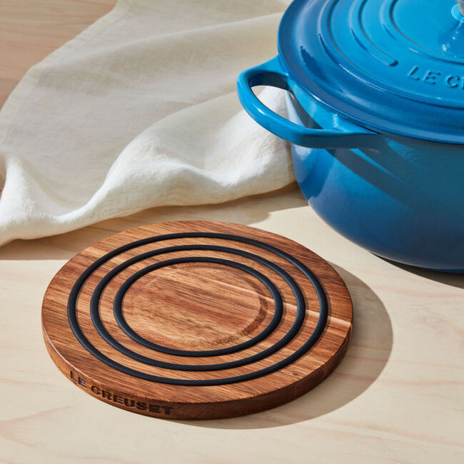 Lodge 7 Square Silicone Trivet with Skillet Pattern