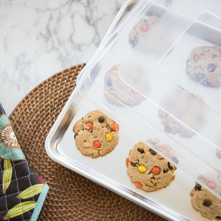 Nordicware Baker's Half Sheet Baking Pan with Lid