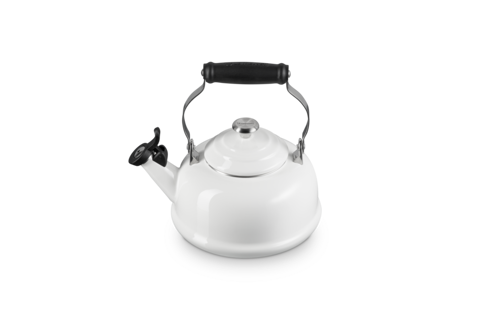 Le Creuset Classic Whistling Kettle - 1.7qt