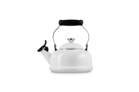 Le Creuset Classic Whistling Kettle - 1.7qt
