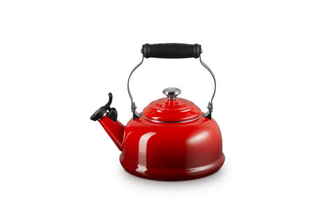 Le Creuset Classic Whistling Kettle - 1.7qt