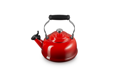 Le Creuset Classic Whistling Kettle - 1.7qt