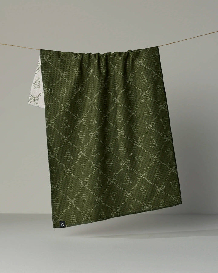 Cedar Bows Luxe Kitchen Towel - Holiday 2026