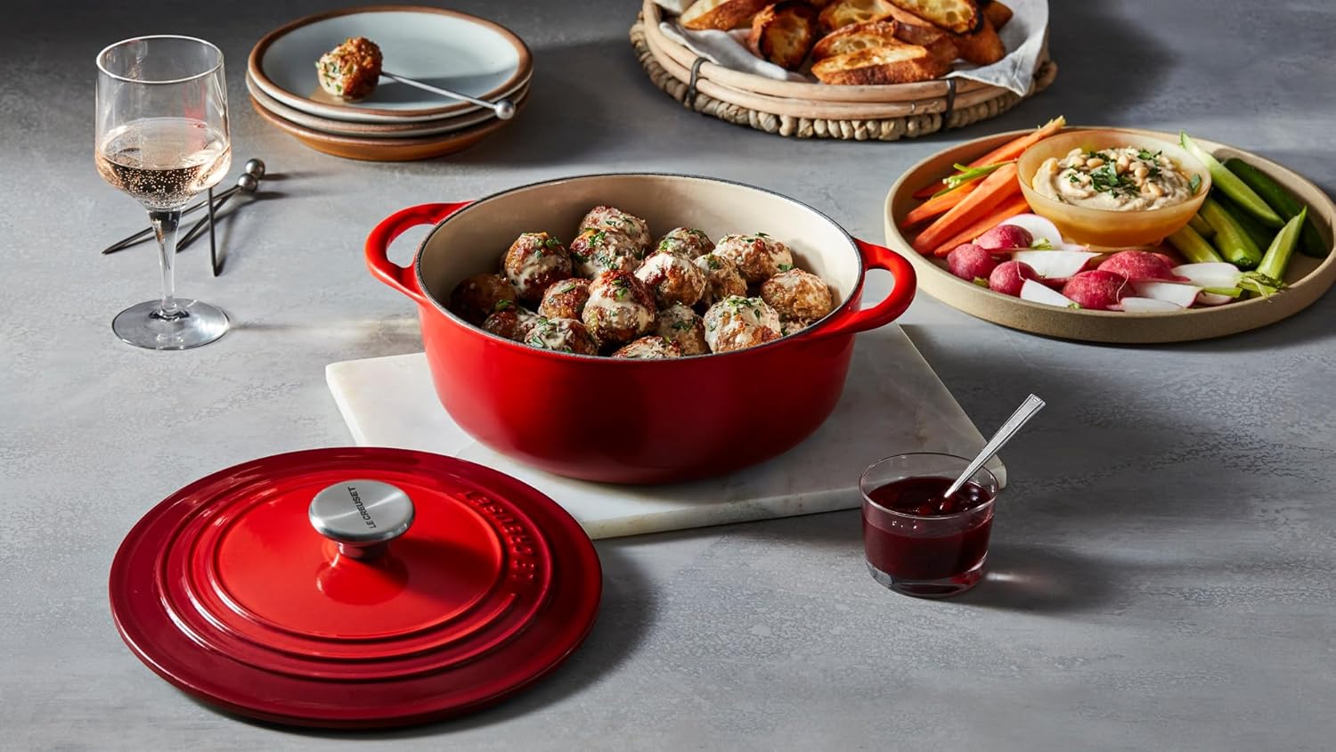LE CREUSET ラズベリーキャニスター 2個セット Le Creuset 2.75qt Shallow Round Oven – The Cook's Nook