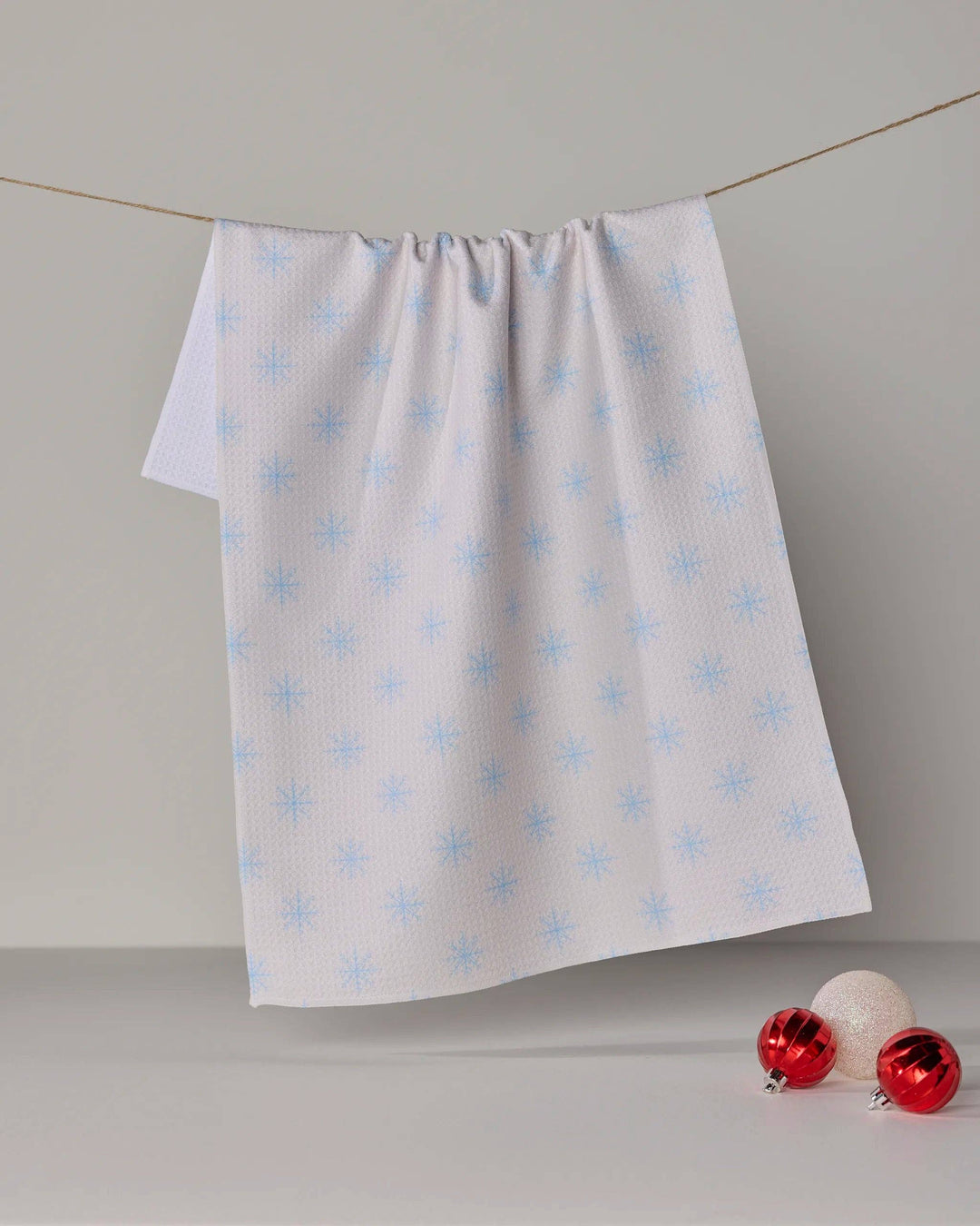 Snowy Tea Towel - Holiday 2026