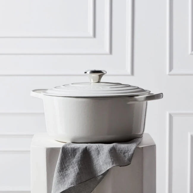 Le Creuset Signature Round Dutch Oven 5.5qt