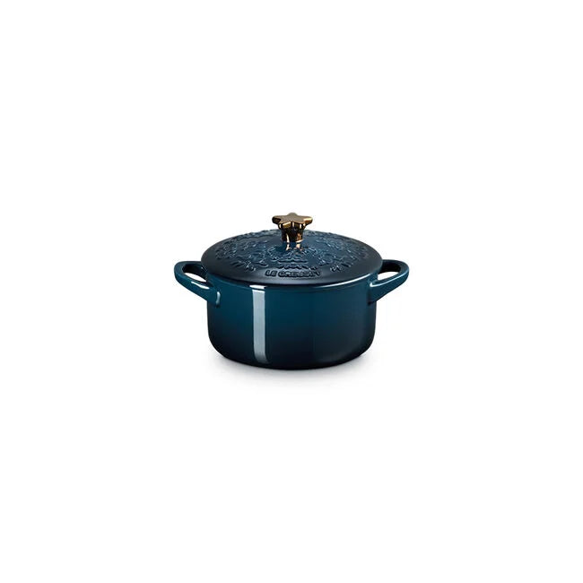 Noël Collection Mini Cocotte with Gold Star Knob