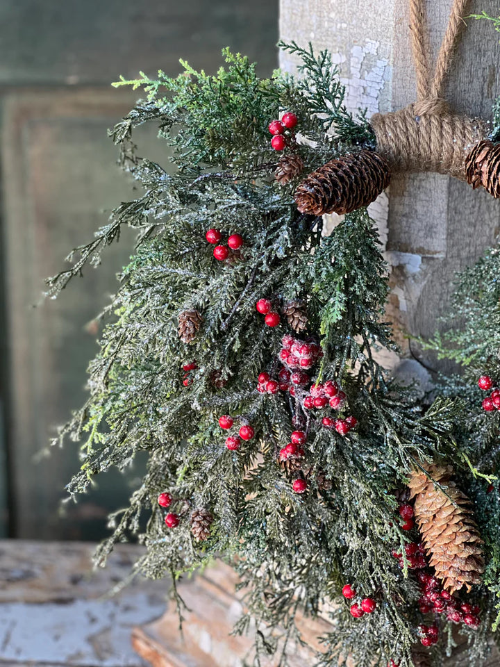 Divinity Berry Hanging Wreath, 20"