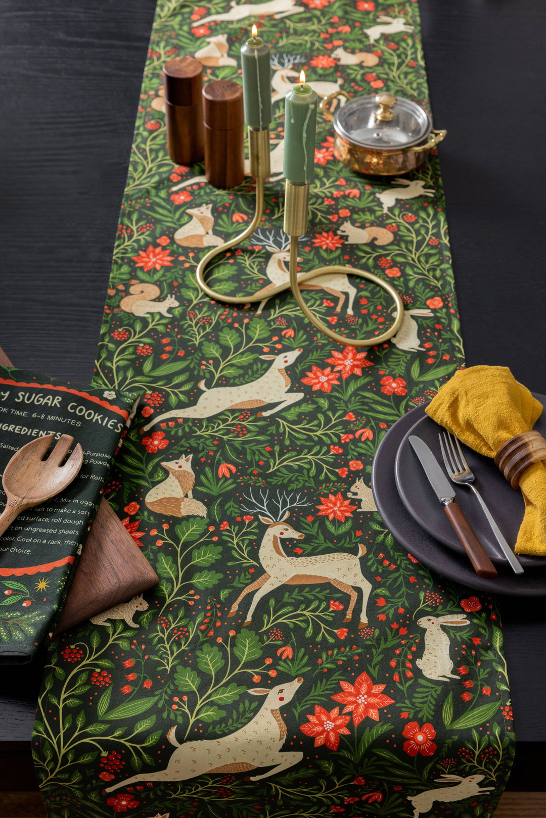 Gingiber - Christmas Forest Table Runner