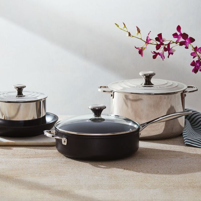 Toughened Non-Stick PRO 4.25qt Saute Pan
