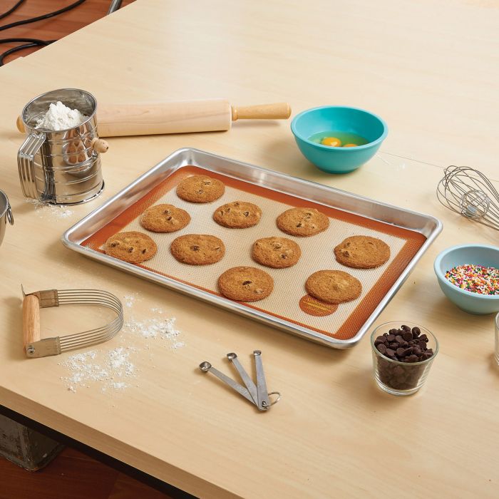 Mrs. Anderson's Silicone Mini Muffin Pan - Kitchen & Company