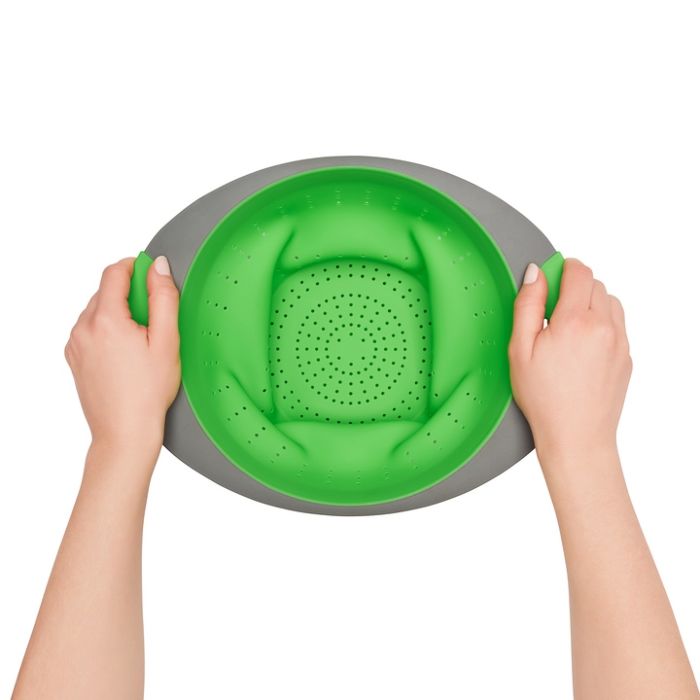 Small collapsible outlet colander