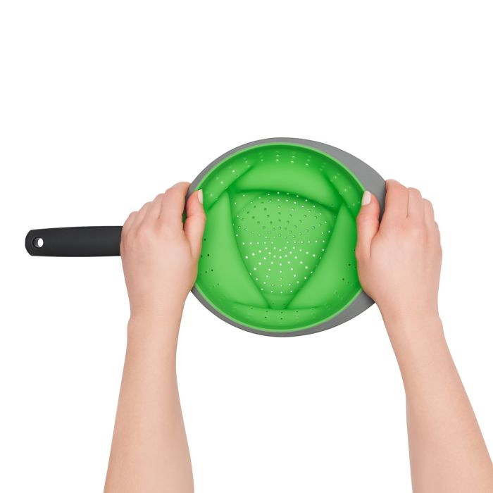OXO Silicone Collapsible Strainer (2.0 Qt)