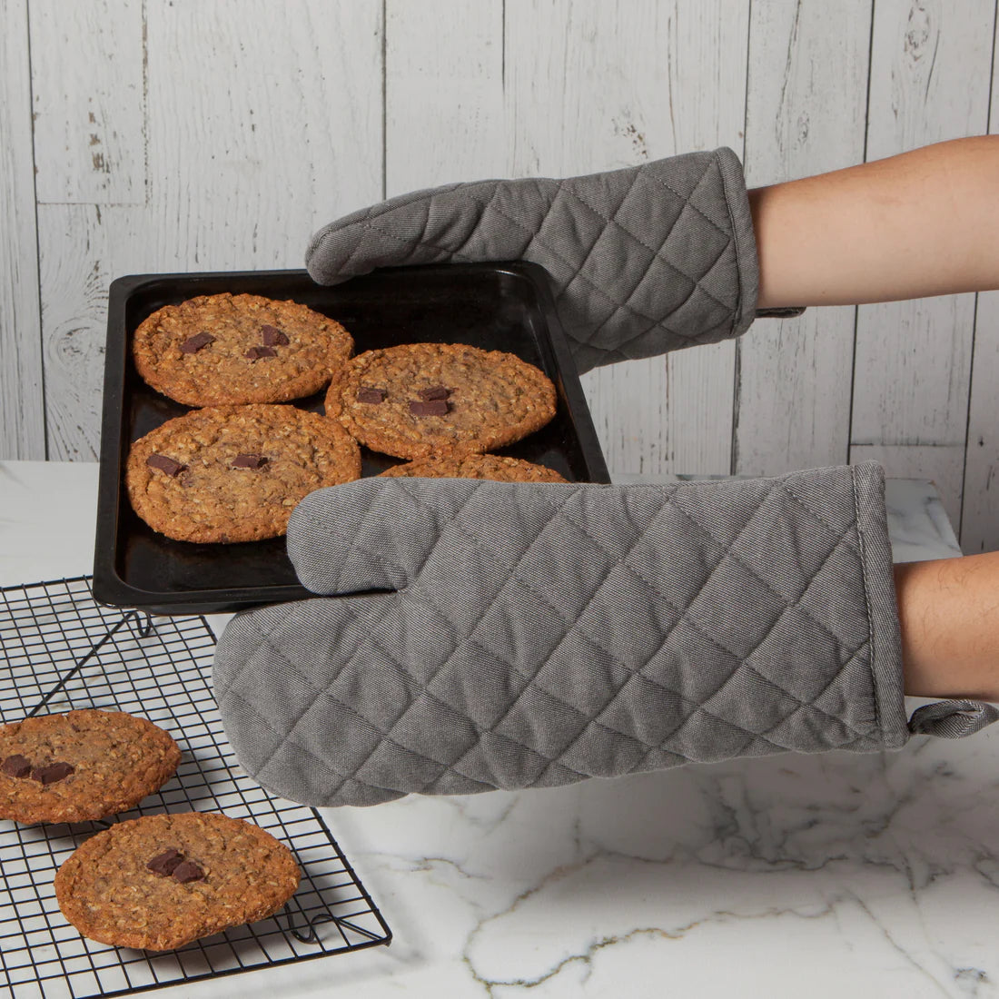 Danica Heirloom Oven Mitt - Thumbnail 4